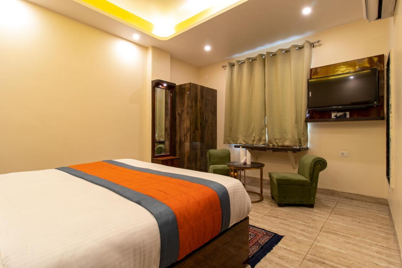 Airport Dev Residency - Mahipalpur Hotel
