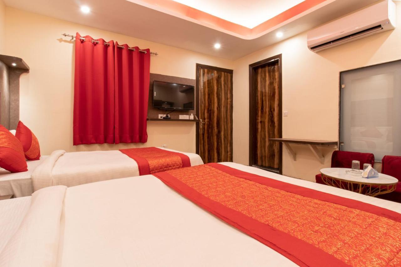 Airport Dev Residency - Mahipalpur 3*